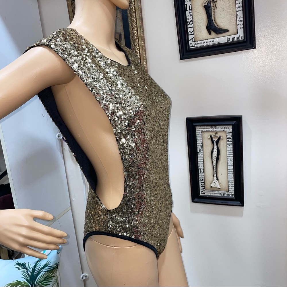 REHAB NWT! Sparkly Gold Sequins Sleeveless Leotard Bodysuit Size L - Picture 4 of 15